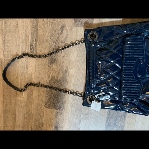 🆕 Coach | Cobalt Liquid Gloss Tote - Picture 5 of 14